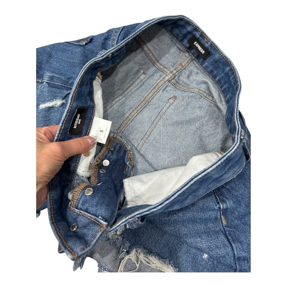 Express Boyfriend Midi Mid Rise Button Fly Denim Shorts Size 8 - Picture 10 of 11